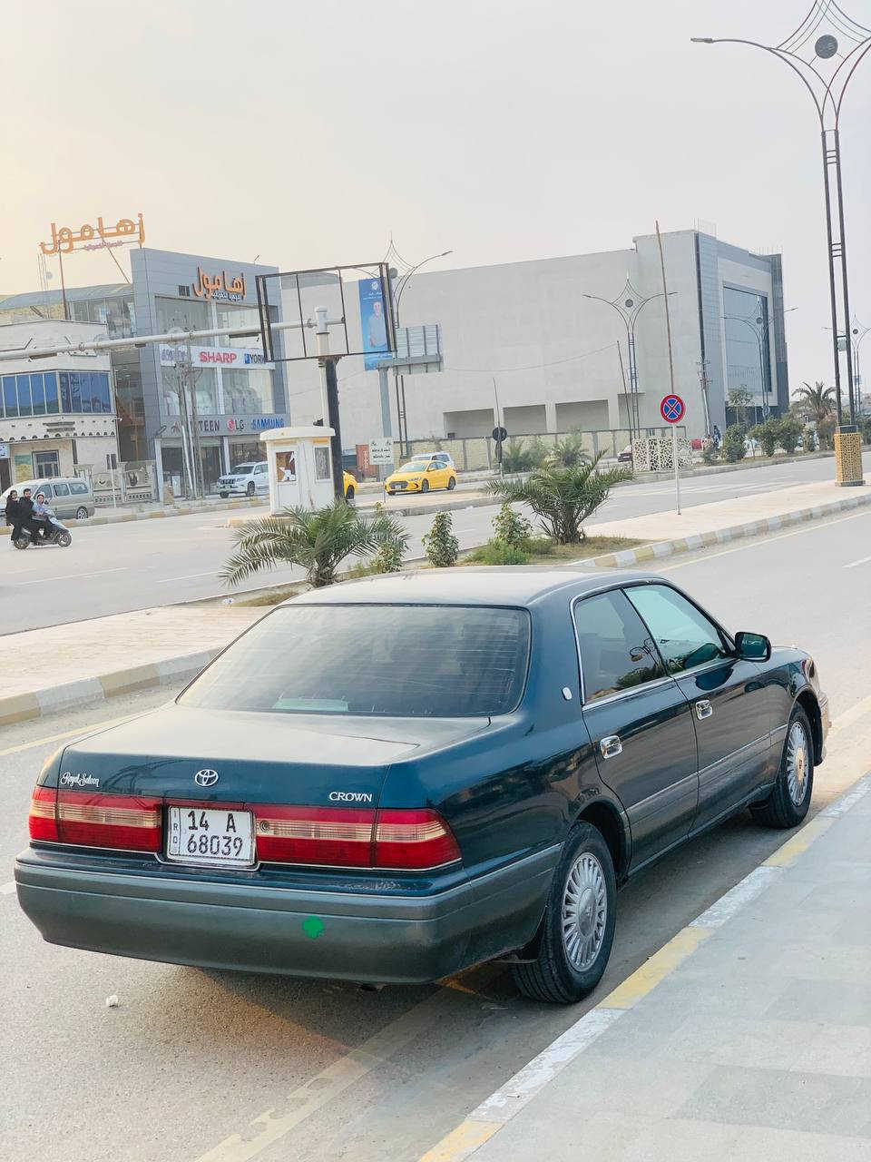 سلام عليكم سياره للبيع راس الثور الون زيتوني محزم السياره مكفوله تخم تواير كير ومحرك كفاله  من الكص والنقل جثه تجي وتشوف شوف عيونك السياره أحله من الصور عنوانه البصره سفوان وذاه رقم صاحب السياره *********** دك عليه صاحبه وشوف تفاصيله وسعره
