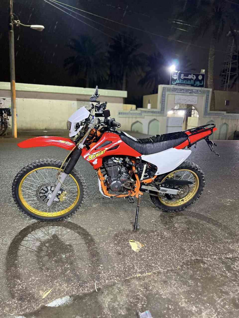 للبيع قفاز كاويار مكينه 300 cc موديل 23 اوراق جاهزة من كلشي ومابيها اي نقص شلعه ومعدل تخبل دهن امزويل سعر مليون و50 وبيها مجال عنوان بغداد شاطى التاجي قرب جامع نور المصطفى *********** الثاني ***********
