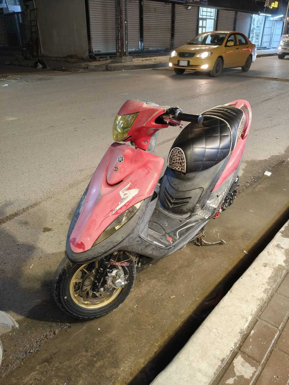 السلام عليكم دراجة عدله مزوده للبيع
دراجة تزويد كله اصلي مكينة 55 شرط الشلعة والمعدل كلجات رياضي وياله اصلي رياضي دراجة تخبل حلوه سعرها مليون و150 وبيها مجال للناس الطيبة  *********** ...راسلني واتساب وتدلل 
بياعة شراية لا تعلق ولا تتصل
