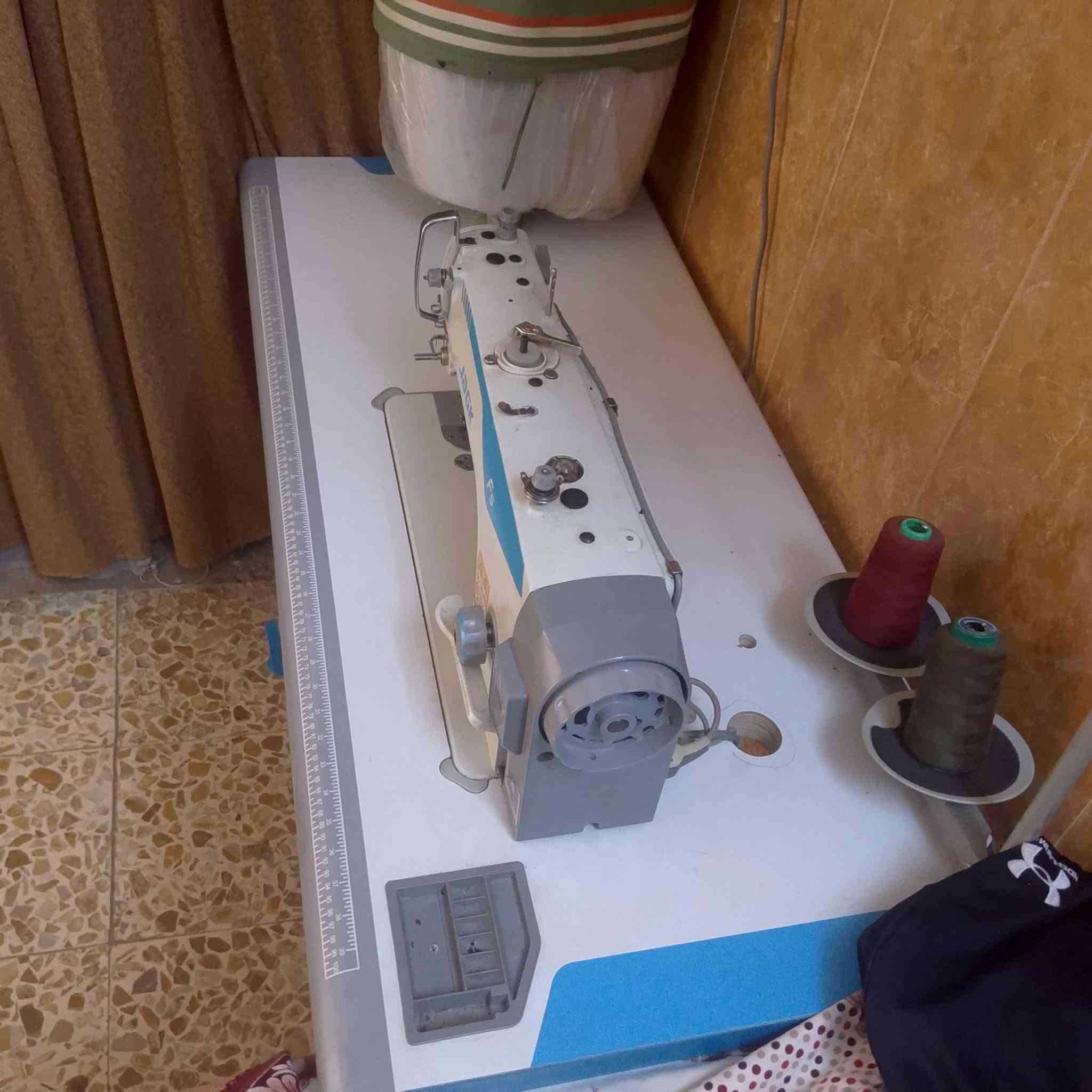 مكينه صناعيه استخدام شهر سعر300قفل ووفر صناعي خمسه خيط جنن سعر 430قفل سبب البيع اريد اشيل ماكو مكان ***********

