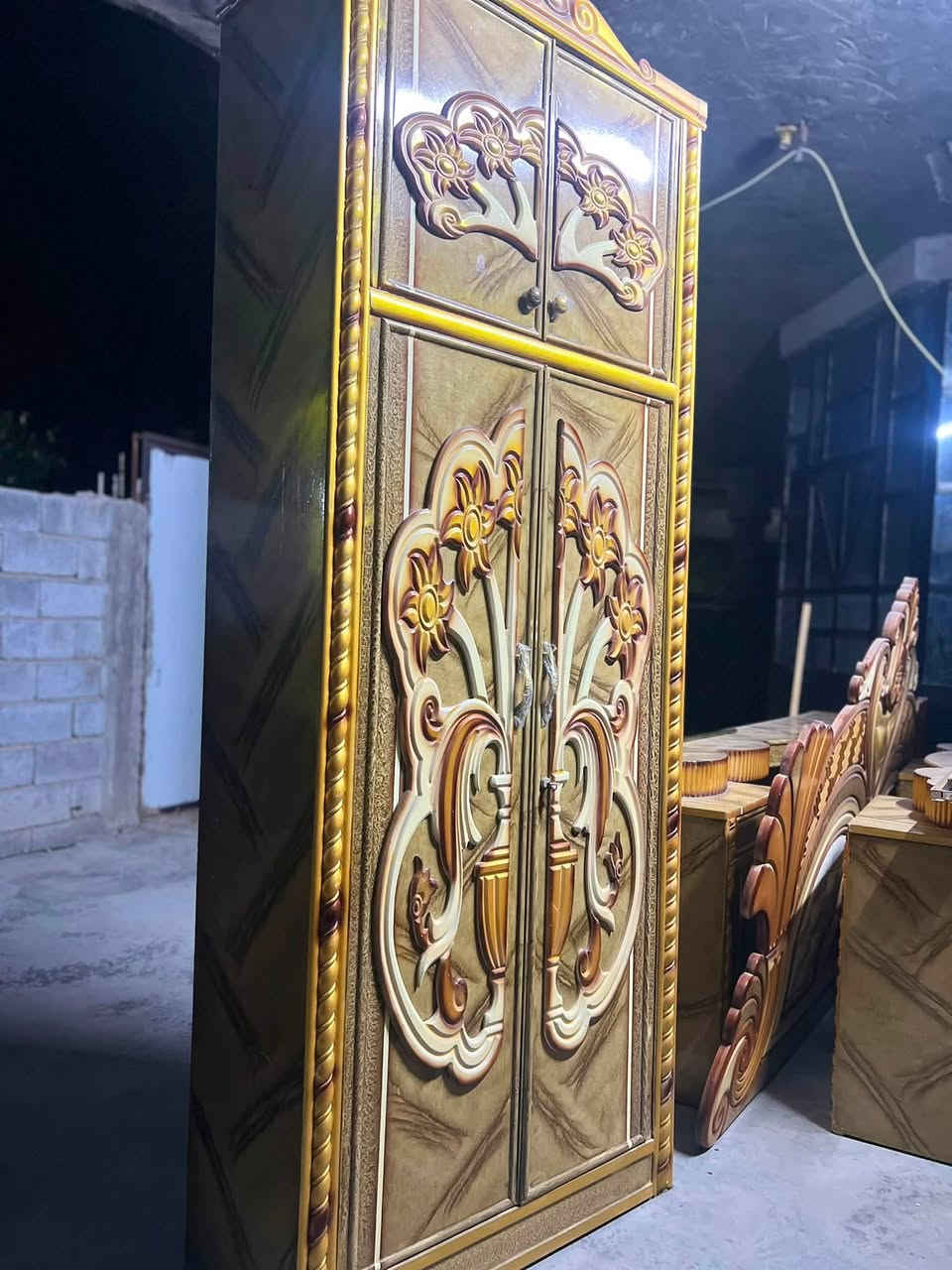 غرفه صاج تركي للبيع حيل نضيفه
كنتور ست ابواب وجرباية مع اربع محلقات
مكاني ابو غريب الحمدانيه 
للاستفسار والسعر واتساب***********
