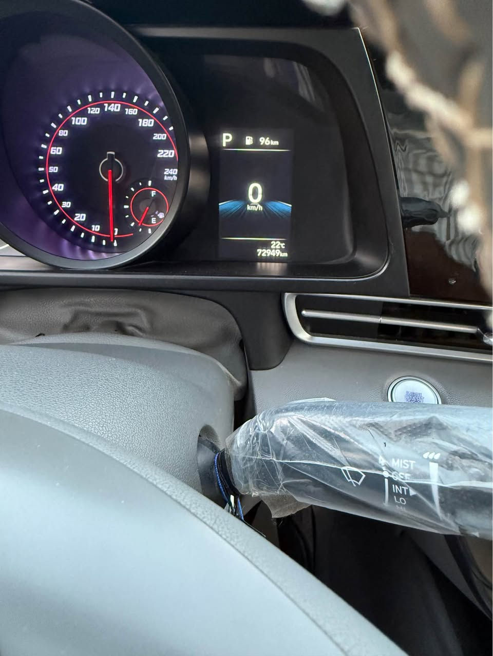 السلاموعليكم 
النتره موديل 2021 مكينه 2000 فلو بيه جاملق خلفي ايمن بيه بارد قبق الصندوك امقسم اومكينه مفتوحه سبب الراجز ماشيه حقيقي 72 الف رقم اوهزه جديده سياره جاهزه للاخير اوجديده جوال 📲 *********** Singapore
