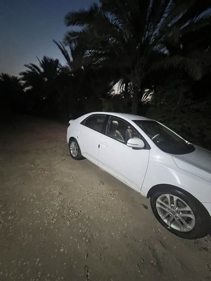 ساره سروتو مديل١٢ خليجي نضيفه بيهه سونار حدديه جديده تبريد ثلج تايرات نضاف بيهه قطعه صبع بصيط رقم كربلاء السعر ١٠٥  التواصل ***********
