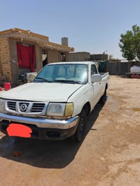 نيسان شبوط • ٢٠٠٢ • اصفر
