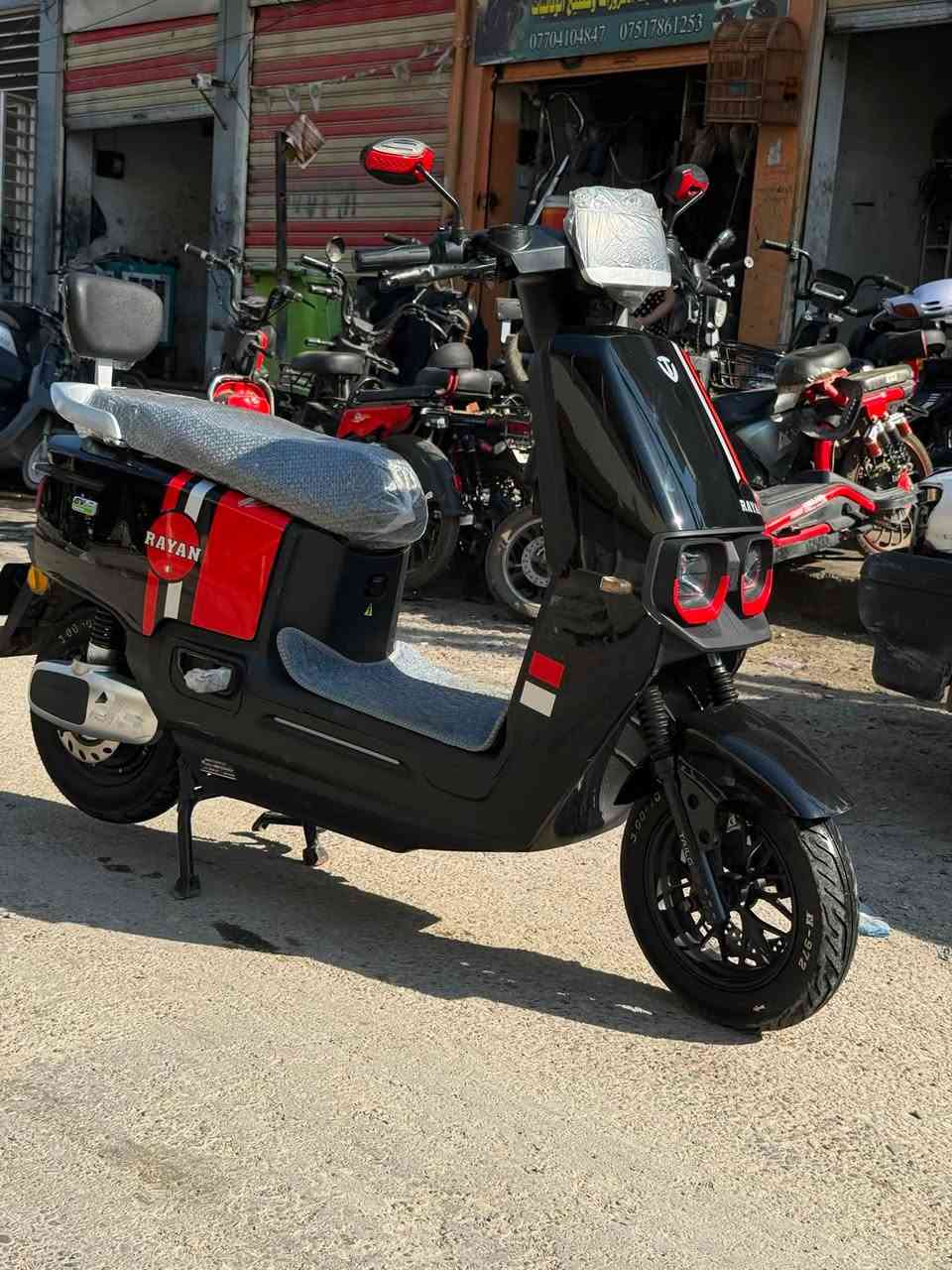 درجه شحن ريان ماطور جديدمعنه الكلمه
دبل صويج 
تايرات جديد
ست بطاريات شرط الفحص
اشاير لايت زيلون
درجه نضيفه واين مايعجبك جيك
سعرها 850
*********** مامتوجد على الفيس خابرني
