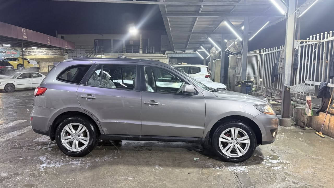 سلام عليكم سنتافيا ٢٠١٢ سياره وارد امريكي حادثه جاملغ وبنيد ٧راكب سياره رقمه نجف غير حادثه مكفوله الباقي معروضه سياره ١٣٧ ورقه وبيه مجال بسيط مكان سياره ميسان ورقمه نجف 
*********** سجاد
