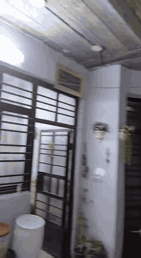 دار للبيع المساحة ١٠٠ الغربي  الشارع المحايد لسكلة حيدر التميمي  ٠٧٧١٧...