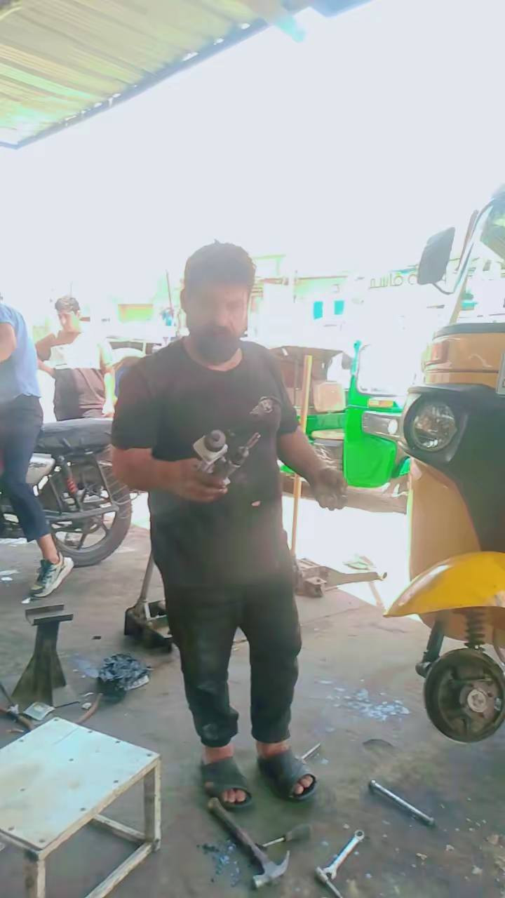 عدي قاسم فيتر كهربائى عام بيع جميع ادوات التكتك هاتف ***********موجود واتساب
