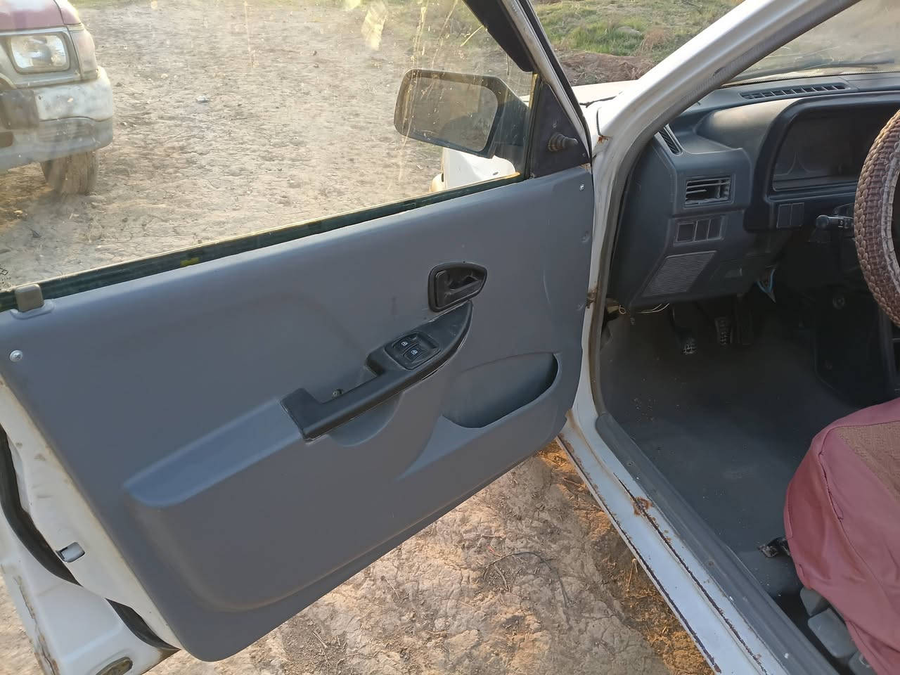 السلام عليكم سياره سايبه 2010 رقم بصره شرط التحويل سنويه طايفه سياره مثل ما واضحه بالصوره ابيع كوم حديد بعد الفحص السعر ١٨ الي مو شراي لا يتصل ***********
