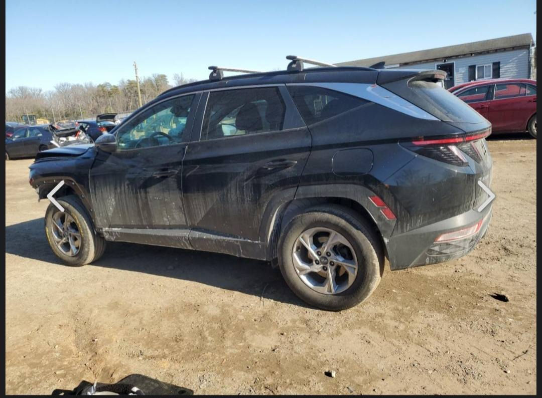 #للبيع #للمراوس 
هونداي توسان وارد امريكي بدون رقم 
موديل 2023 
حادثها فقط تبديل بنيد ودعامية 
مواصفات SEL  يعني فول بدون فتحة 
رادارات -كامرة دواره - كرسي كهرباء  تدفئه مقاعد تشغيل عن بعد بصمه بصمه ابواب شاحن وايرليس شاشه كاري بلي فول تحكمات ستيرن اوتوستوب  واوتو هولد انظمة قيادة جنطة كهرباء وبيها بعد موصفات 
مكان السيارة بابل مركز المدينة 
                             ترهم مراوس 
                   للاستفسار ***********
                     تواصل واتساب او ماسنجر 
                   علق بتم ويجيك سعرها خاص
