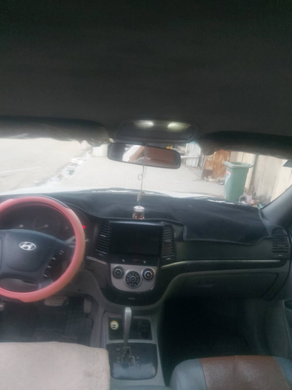 السلام عليكم
سنتافيه ٢٠٠٧ وارد أمريكي  ٦سلندر حجم مكينه ٣٥٠٠ صبغ عام للجماليه مكاني بغداد الحسينيه الراشديه  

للاستسفار ***********
