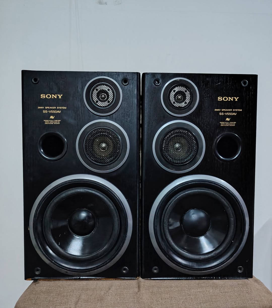 السلام عليكم.. سماعات سونيv550..  القدرة 100واط  لكل سماعة نظافة جيدة.. كما موضح بالصور.. شغالات بالكامل السعر 60الف .. يوجد توصيل


**إذا كنت صاحب هذا الإعلان وتريد حذفه لأي سبب، رجاءا أرسل رسالة إلى الدعم الفني**