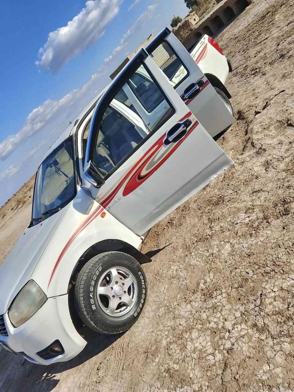 كرت ويل للبيع موديل 2013 رقم ذي قار سنويه مجدده مشروع وطني مكفوله كفاله عامه مكينه وكير وحداديه تخم تاير كهربائيات كله شغاله تبريد تدفىئه سياره نظيفه وجاهز ه 

المكان ناصرية  ***********==***********
