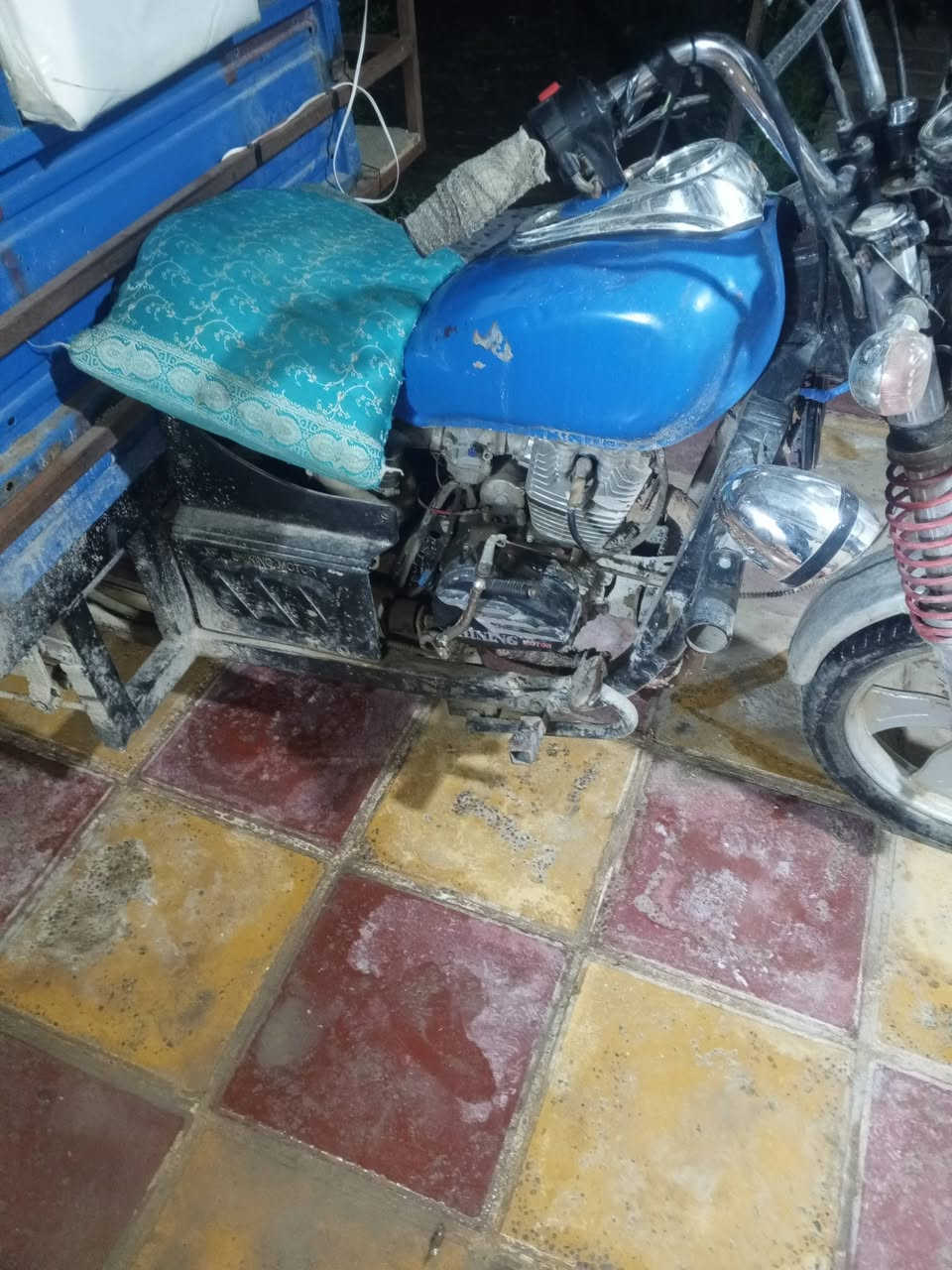 السلام عليكم ستوته للبيع موديل 16كلك نضيفه مكفوله كير حداديه وكهربائيات الرقم  *********** بي واتساب
