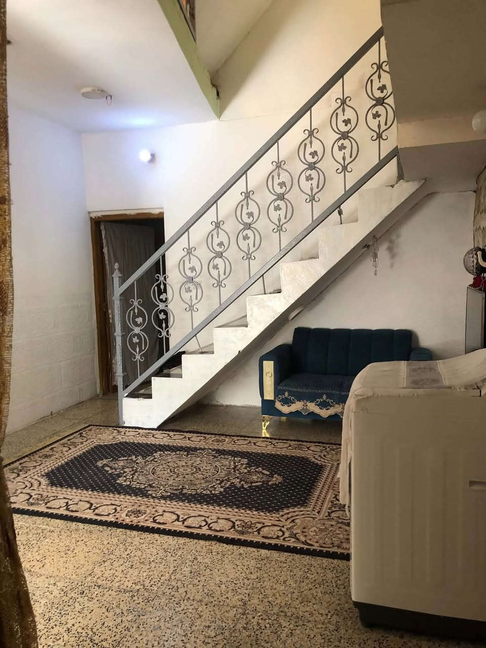 اليوم عدنه بيت للبيع مساحه ١٢٥ متر طابو صرف
موقع البيت في منطقة التجارة قرب جامع حجية سعدية
يحتوي علا ثنين غرف نوم
استقبال حجم مناسب
مطبخ
وصالة وصحيات خارجية وداخلية
خدمات البيت كاملة من ناحية مجاري تبليط
سعر البيت 122 وبي مجال جداً مناسب
للأستفسار اتصل علا هاذ الرقم
***********
