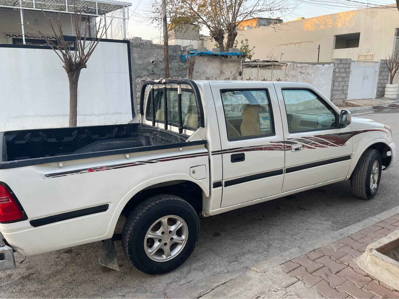 فروشتنی خیرا
پیک اب گوناو ۲۰۰۹
مه کینه به خ
ناو زه رد
بی بویاخ بی سارد
چوار تایه ی تازه
گیرو مه کینه و اکسل و تبرید به شه رت 
هیچ‌نوقستانی نیه 
۵۷ گه لا و مجالیکی که م
***********
*********** السليمانية, العراق
