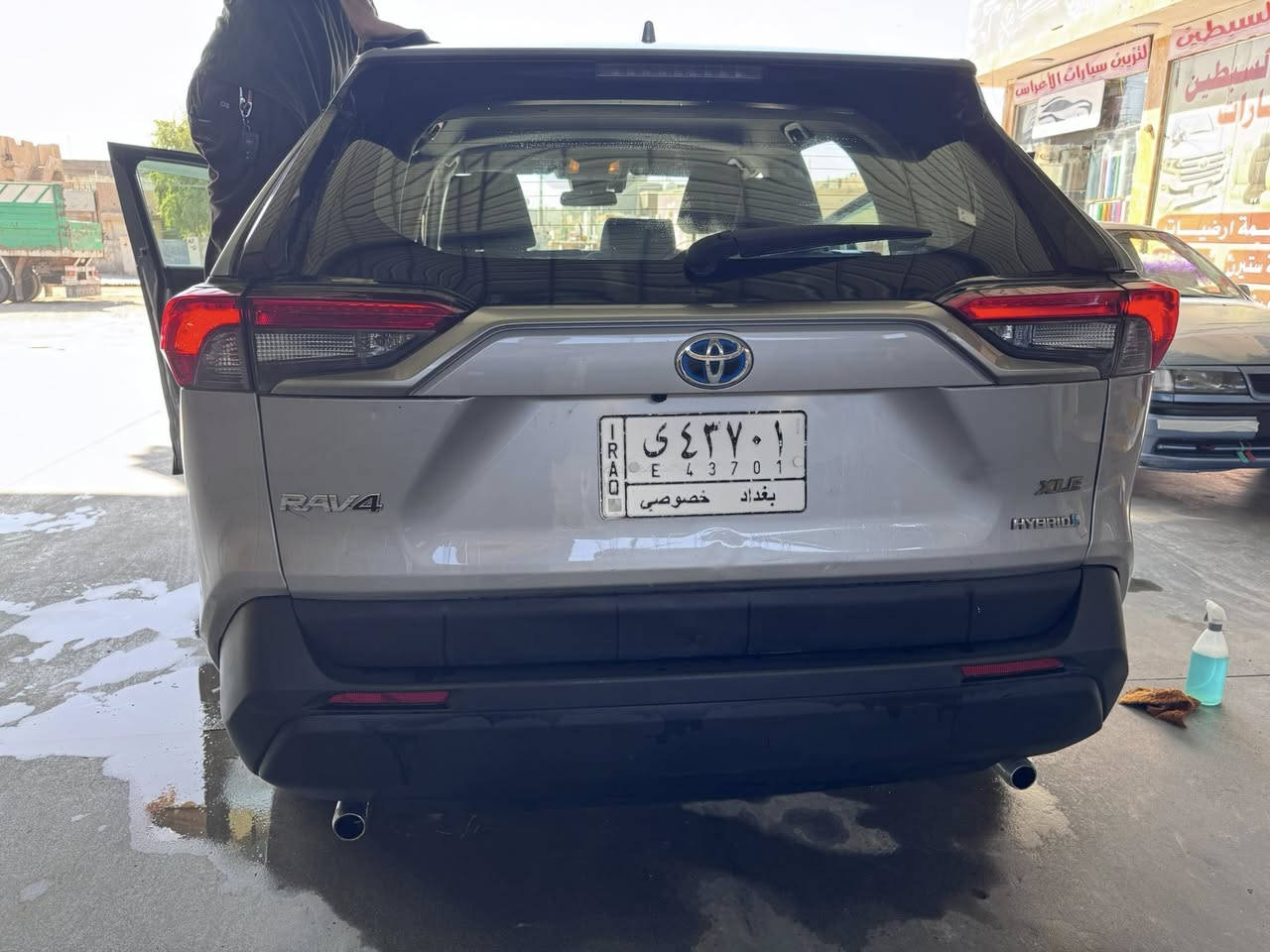 𝐓𝐎𝐘𝐎𝐓𝐀 𝐑𝐀𝐕𝟒 -  -𝐇𝐘𝐁𝐑𝐈𝐃- 2021
فئه xle

بجم كبس

تويوتا - راف 4 -ب - هايبرد 

 اللوان: سلفر

 حجم المحرك: 2.5L (هايبرد )

 دبل اكسل 4X4 AWD

 بصمة تشغيل 

 حساس (سنسر) لفتح الباب

 كاميرا خلفي

هاند بريك بصمة

  اوتو هولد Auto Hold

رادار امامي (تحديد مسار)

 رادار جانبي (نقاط عمياء)

 نظام : Eco

 نظام : Normal 

 نظام : Sport

 تدفئه تبريد بلكشنات

كشن السائق كهربائي

  بدون ايرباك فقط برده 

سياره ولا كلوب مشتغل بلدشبول 

رقم بغداد  بسمي تحويل ثاني يوم 

رقم الهاتف: 

***********
