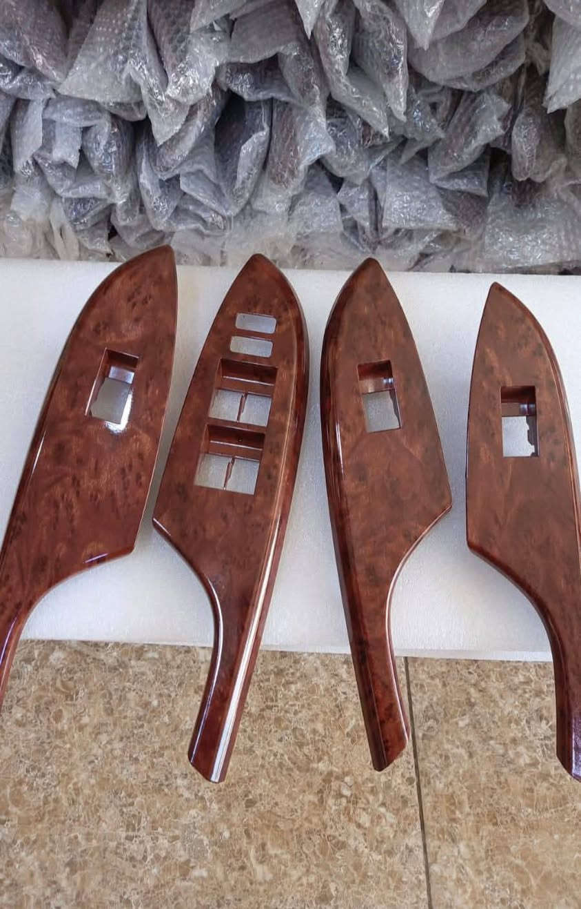 السلام  عليكم...  غراض كورلا للبيع...يوجد توصيل لكل محافظات...***********
1/دكت تبريد ابو الساعة 25الف.. 
2/واقيات طين ابيض 20الف.. 
3/حصيرة جنطة نيكل 20الف... 
4/ولف حماوة اصلي 15الف.. 
5/مطريات ابواب ام خط. نيكل 20الف... 
6/صاجيات ابواب دكم 35الف تخم... 
7 /سستم نيكل ابواب 30الف... 
8/شريط استيرن ابو فسفورة15الف.. 
9/سكوب مثلث 25الف... 
10/راديتر تدفئة 30الف... 
11/ قبغ كفر مراية باتمان زوج 25الف.. 
12/غطاء محرك امريكي 20الف
