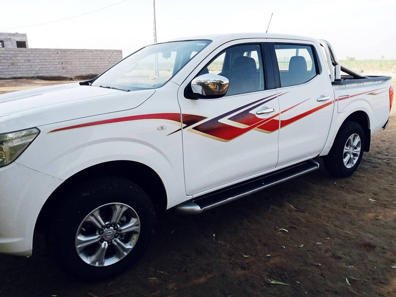 السلام عليكم نيفارا موديل 2017 خليجي رقم واسط كفالة عامه كير ومحرك تخم تاير حداديه تبريد كهربائيات كله جديد العنوان واسط الزبيديه السعر 145 وبيه مجال للاستفسار اتصل ***********
