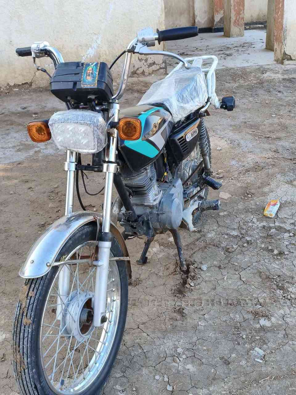 سلام عليكم دراجة للبيع كلك تواصل خاص او عل راقم ***********
مكان ديوانيه لحمزه الشرقي .
