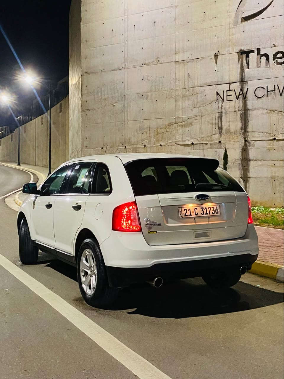 فؤرد ايديج ٢٠١٣ بئ بوياخ بئ سارد زور جوانة سيارةكة مالي دوستة هةموو كياني بةشةرت مةكينةي برخوي دةست كاري نةكراوة سنةوي تازةية     ١٢٢$ مةجاليكي كةم *********** Singapore
