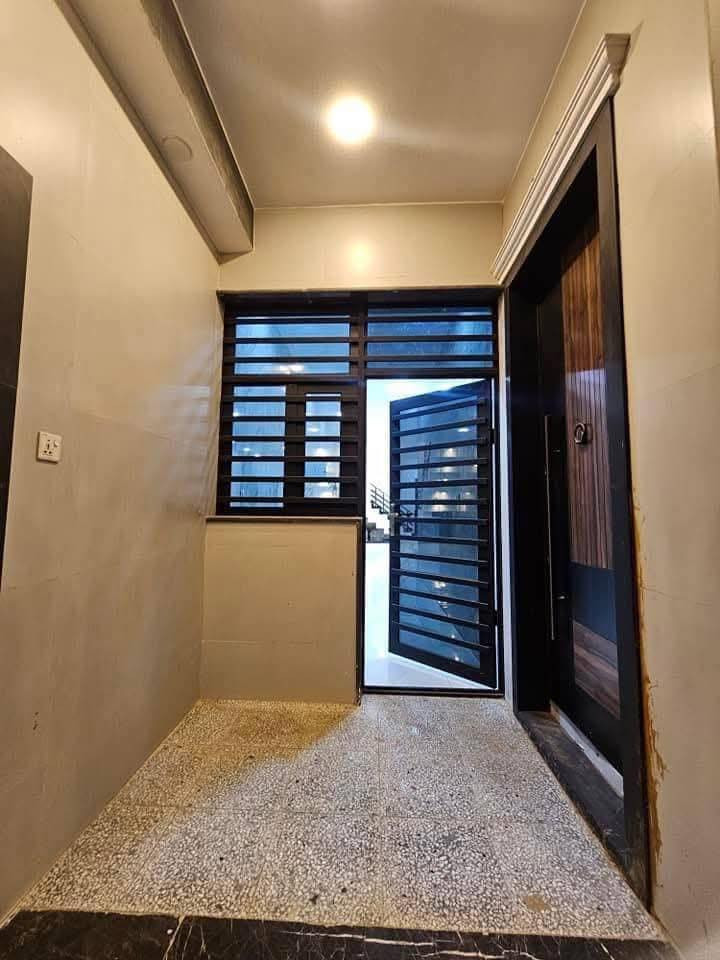 #حمورابي_لوساطة_العقار 🌹
بيت للبيع ١٥٠ متر في حي الجهاد
منطقه الظباط شارع ١٥ 
واجهه ٦ ونزال ٢٥ 
يحتوي البيت على ٤ غرف نوم وصاله ومطبخ وخدمات عدد ٣ 
علما ان الارضيه تصفير الواح 
والشبابيك ألمنيوم 
علما ان البناء منفصل غير مشترك  
علما توفر بيت واحد فقط 🤗
للاستفسار اتصل على هذه الارقام 
*********** مكتب حمورابي لوساطة العقار.
