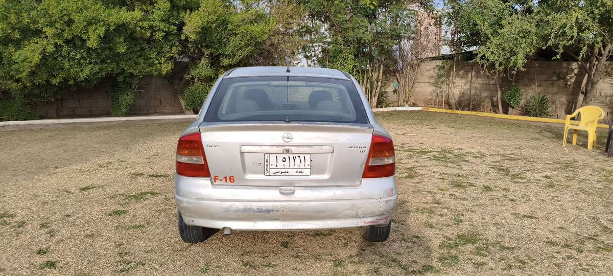 سلام عليكم 
اوبل استرا 2002 حجم المحرك 1600 مسكر رقم بغداد  

محرك جديد شرط لا تكلسات و لا سواد بالداخل مال حاوية ع ايدي

صدر امامي خلفي كلة جديد و غراض شرط اصلية

جويتر جديد شرط ع القفلة مال الشركة

ضفيرة جديدة 

بلكات جدد GM مالها البلادي 

تخم نوزلات جدد مالها البلادي 

منظومة سكيورتي جديدة 

راديتر جديد 

مي راديتر اصلي زيتي درجة أولى مو عادي

تخم تايرات جديد 

تخم ويالة جديد

منظومة تبريد كاملة راديتر جديد بس عوزها كمبريسر صار بي ضعف و ما بدلتة بداية الشتاء 

مرايات دعامية لايت امامي كلة جديد و مال حاوية 

مسجل و راديو شغالات

لايتات خلفية جديدة موجودة ما مبدلها السيارة تريد تبديل دسكات امامية و فلنجاتها نص عمر اما البنزات الخلفية مبدلهن و مبدل فلنجاتها و العنبار كذلك 

السيارة مشتغلها شغل مال جناي الله شاهد ادامة اول باول حتى الدهن مال محرك من الزين سعر اللتر 12 الف

السعر 45 ورقة و بيها مجال للطيبين 

السنوية ساقطة قبل 3 ايام مطلوبة 300 الف تنزل من السعر التحويل شوكت ما تريد

للتواصل***********   -   *********** بي واتساب و ماسنجر موجود
