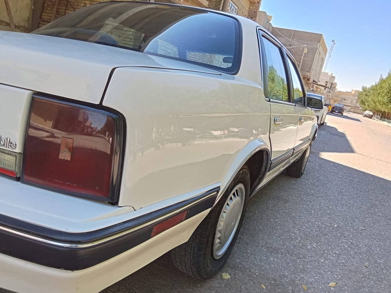 السلام عليكم اولدز موبيل مديل 1990
السياره جاهزه من كافت النواحي حداديه صدر امامي خلفي ديلات تخم تاير ابو الخط الابيض كله جديد السياره على وضع الشركه كلشي بيها بلادي وشغال جام اوتو اربعه شغال و سنتر لوك شغال و شاشه وكامره جدد هسه شديتهن السياره بدوم حادث او اي ضرر فقط صبغ عام بسبب الجراد وصورها قبل الصبغ عندي السياره اذا تاخذها تذب عيلها ربع عاتبني السياره مكانها الدوره جمعية خير الله السعر 70 وبيها مجال للطيبين التواصل واتساب او اتصال لين ما متوفر خاص ***********
