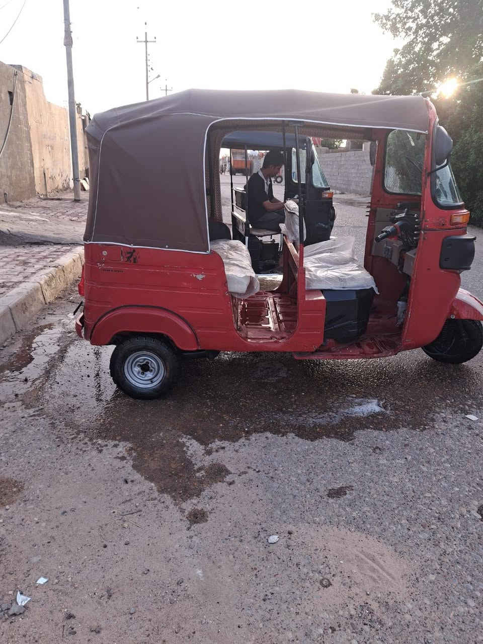 19شهر 2كفاله تكتك جديده ماعوزه شي كبل الشارع رقم وسنويه شراي يخابر مكلف بنشر ***********مكاني عماره ميمونه سعره 4250وبيه مجال
