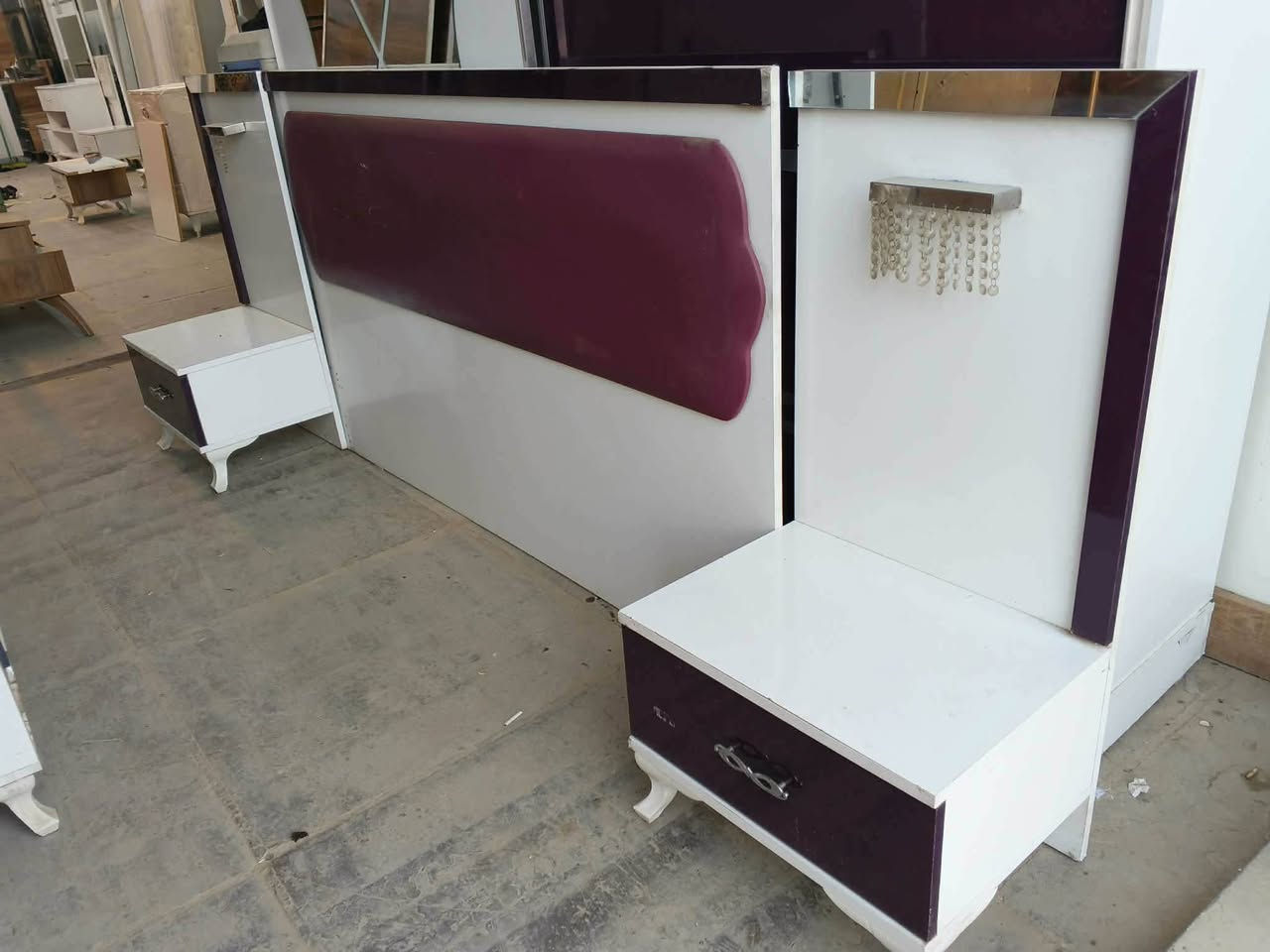 غرفه نوم تركي6قطع.نظيفه جدا.السعر 380مع شد ونقل الحجز واتس***********
