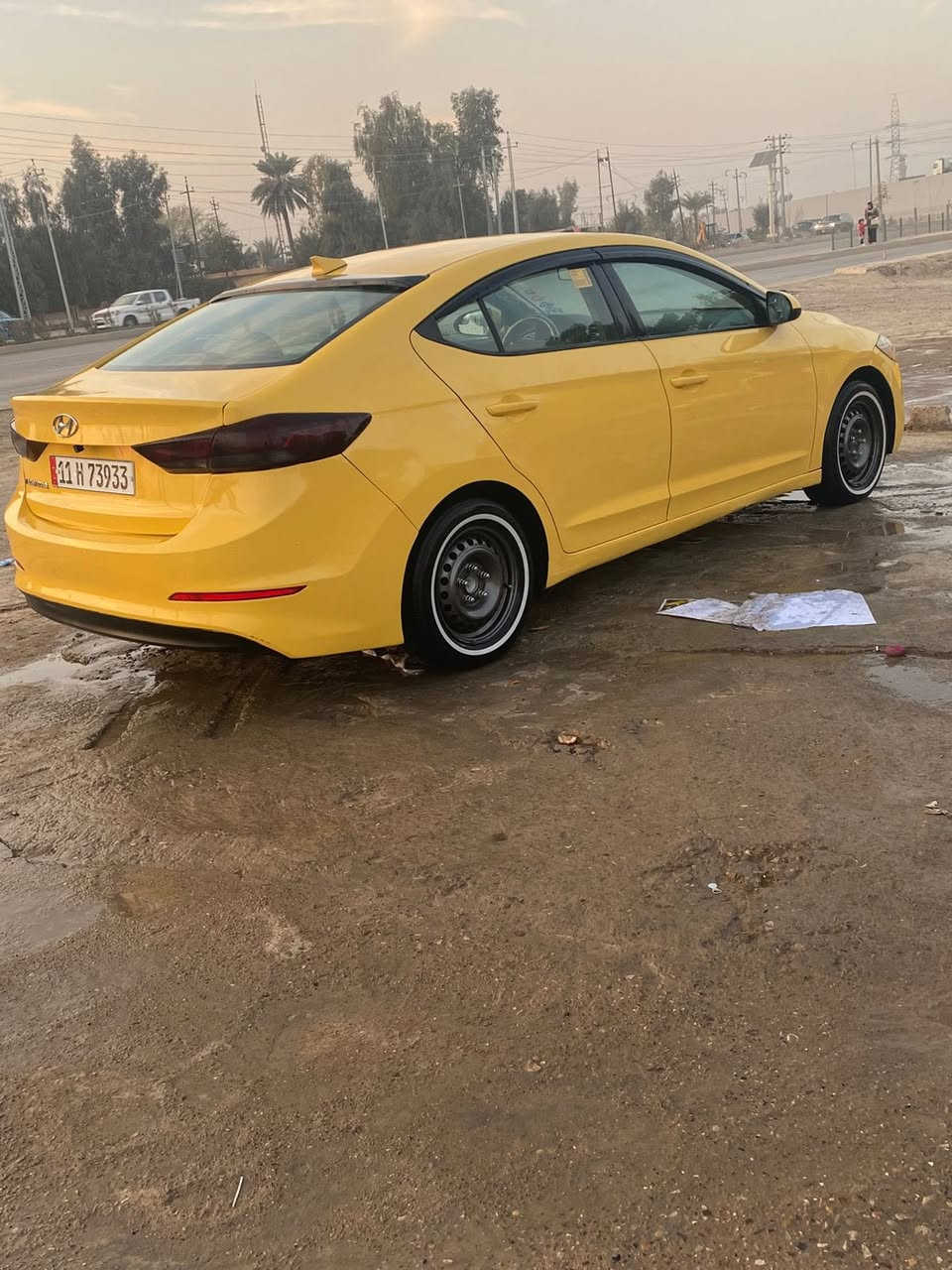 سلام وعليكم
الانتره موديل 2017  سياره جديده بمعنى الكلمه. بعد احلى من صور  صدر امامي خلفي جديد تبريد صبغه جديده سياره اي نقص مابيها وبسمي كامله سياره سونار موجود بالمنشور مكان سياره ديالى بعقوبه  السعر ب 125 بيها مجال كلش بسيط حك جيه فقط  ***********
