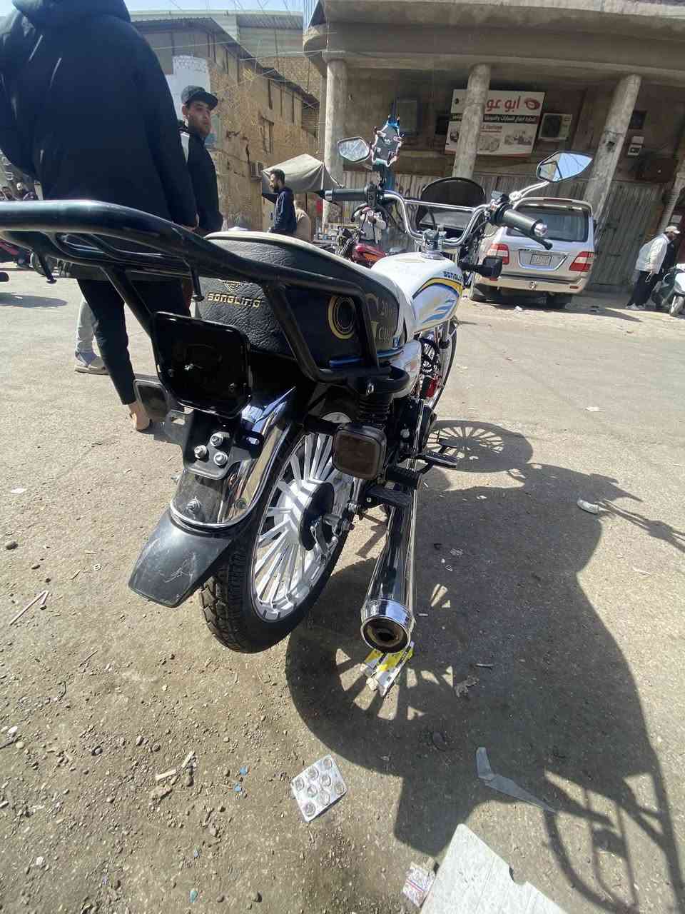 سونلك موديل 26 مكينه 200 سودة اوراق كفاله عامه
صالنصه الاصليه موجوده نقصها فقط بك لايت 

رايدها ب700 قفل 

مكاني بغداد الاعظميه

***********
