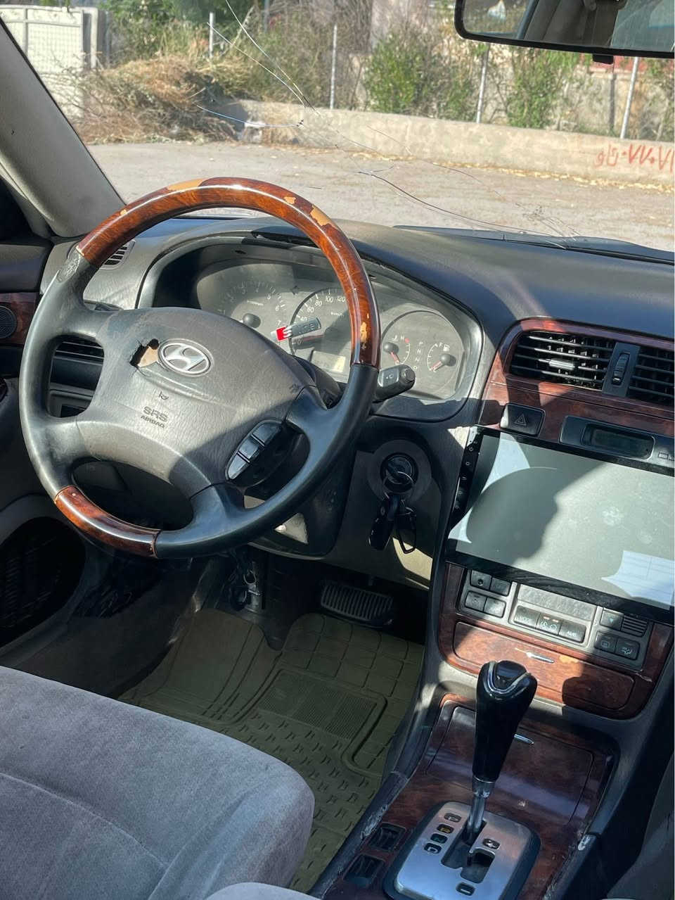 سياره هوانداي كراندر محرك6. 3500. موديل 2005
سياره فول مواصفات فتحا كهربائي رقم اربيل 
كوبون بانزين بيها 

لل استفسار التواصل على خاص او الرقم 
*********** موصل, نينوى
