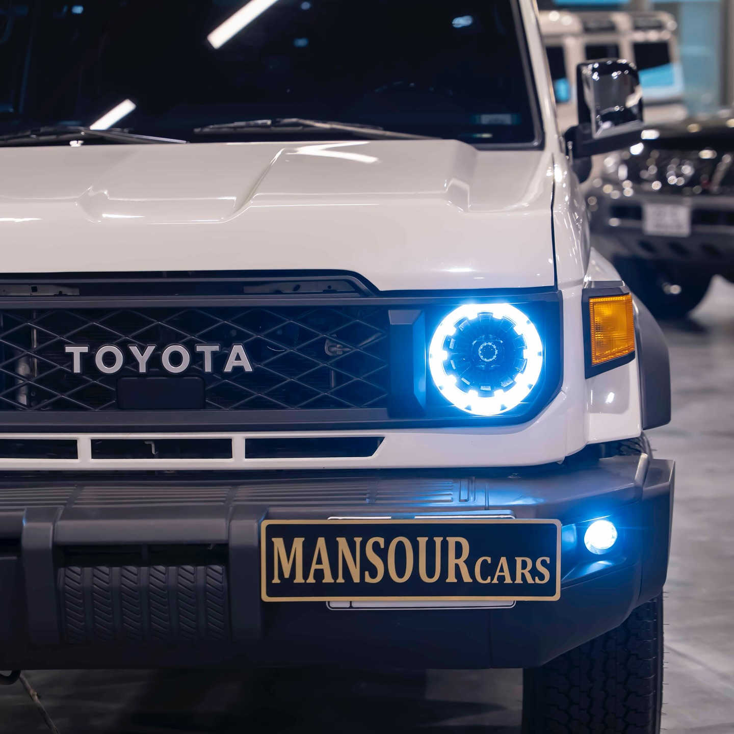 ‏Mansur cars 
عربي / كردى 
.  
النوع : TOYOTA 
الموديل :  LX 
سنة  الصنع :  2016
المحرك :  V6
ناقل الحركة :  MANUAL
نوع الوقود :  بنزين
الحالة :    خليجي 
عدد الأميال  : 100,000 كم
‏#MANSUR_CARS_ERBIL_F1    
:::::::::::::::::::::::::::::::::::: 
درووستکراوی :-TOYOTA 
مۆدێل :  LX
ساڵ :2016
بزوێنەر : V6
بگۆری بزوێنه‌ر :  MANUAL 
سوتەمەنی :  بنزين
دۆخ : خليجي
ماوەی رۆشتوو :100,000 كم
‏ ‏#MANSUR_CARS_ERBIL_F1 
:::::::::::::::::::::::::::::::::::: 
‏‎‏‎🗺️ العنوان: ERBIL- 40m STREET 
‏ / MANSUR CARS
‏‎‏‎📱 للاستفسار يسعدنا تواصلكم معنا على الأرقام التالية
‏‎‏‎📱بۆ زانیاریی زیاتر خۆشحال دەبین بە پەیوەندیتان بە ژمارەکانی
 
***********
***********
