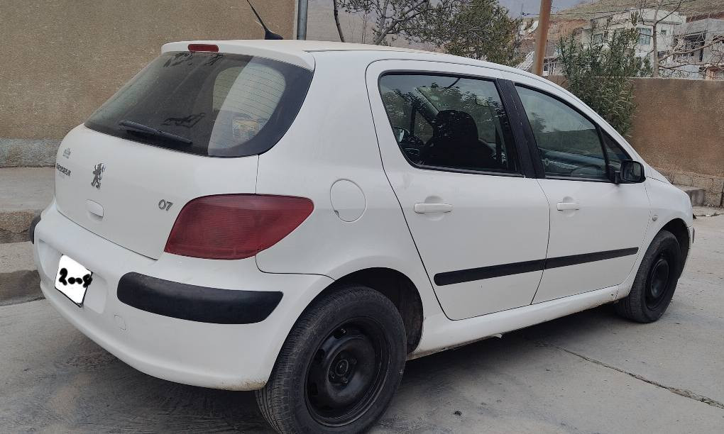 بیجۆفەڕەنسی 307مۆدێل2004بێ بۆیاخولێدراولۆک بەشەرتی ئاڕموئەوەلیات موسوبڕاوە هەموی بەشەرت 40گەڵاوکەمێک مەعمەلە ئەگەرموشتەری نیت چات مەنێرە لەگەڵ ڕێزم 
شوێن خورماڵ حلبجة, السليمانية


**إذا كنت صاحب هذا الإعلان وتريد حذفه لأي سبب، رجاءا أرسل رسالة إلى الدعم الفني**