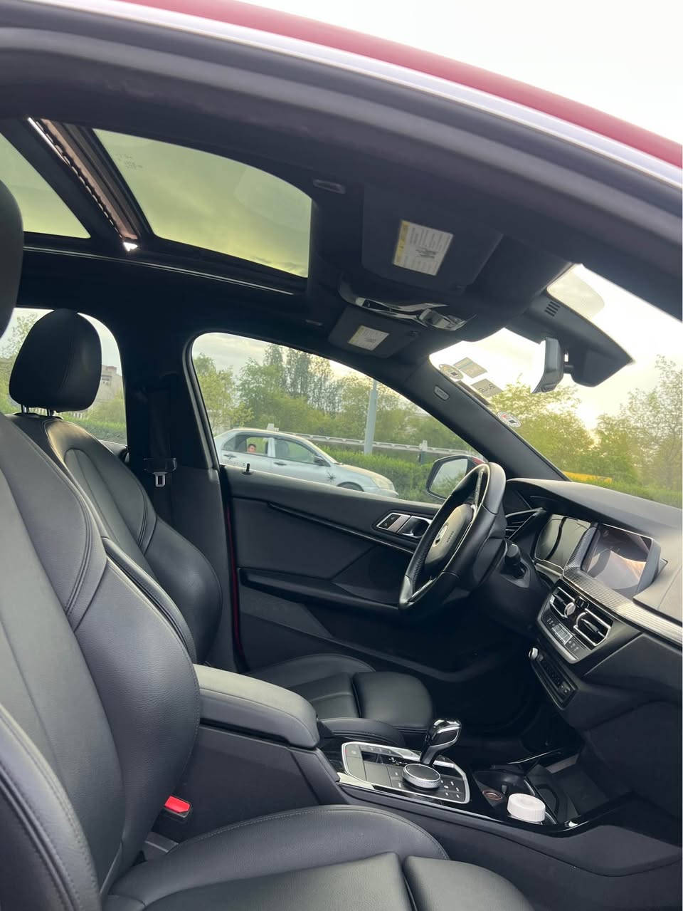 BMW ٢٠٢١ 
سيارةكة كلين داخيل بوة 
ليرة دوو دةرگاي سكني 
نيو نيو سبوغة 
بي زؤري بي ارباك 
دعاميةكانيشي سبوغي نية 
٤٠ ميل رؤيشتية 
سيارةكة گير مةكينة بةشةرت 
خةتي جادة رادارة 
بانوراماية 
سيارةكة زؤر جوانة 
***********واتساب كورةك أربيل, العراق

