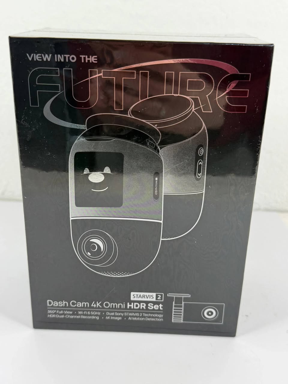 كاميرا داش 70mai 4K Omni HDR Set هي كاميرا سيارة متطورة توفر تسجيل فيديو عالي الدقة بزاوية 360 درجة، وميزات أمان متقدمة، واتصالاً ذكياً. 
المواصفات والميزات الرئيسية
جودة الفيديو: تسجل الكاميرا الأمامية بدقة 4K (3840x2160P) بمعدل 60 إطارًا في الثانية، بينما تسجل الكاميرا الخلفية (المتضمنة في الطقم) بدقة 1080P.
مستشعر الصورة: تستخدم الكاميرا الأمامية مستشعر Sony STARVIS 2 IMX678 والخلفية IMX662، وكلاهما يدعم تقنية HDR لرؤية ليلية فائقة وصور واضحة ومتوازنة في جميع ظروف الإضاءة.
التغطية الشاملة: بفضل تصميمها القابل للدوران 360 درجة، توفر الكاميرا تغطية كاملة بزاوية رؤية واسعة تبلغ 146 درجة، مما يزيل النقاط العمياء تقريباً.
ميزات الذكاء الاصطناعي والأمان:
وضع ركن السيارة على مدار 24 ساعة: يوفر كشفًا للتصادمات وكشف الحركة بالذكاء الاصطناعي لتوفير حماية مستمرة للسيارة عند ركنها (يتطلب مجموعة الأسلاك الصلبة UP04 التي تُباع بشكل منفصل).
نظام مساعدة السائق المتقدم (ADAS): يتضمن تنبيهات للمغادرة عن المسار، والاصطدام الأمامي، وغيرها لتعزيز السلامة أثناء القيادة.
التحكم الصوتي: يتيح إصدار أوامر صوتية بسيطة دون استخدام اليدين لتشغيل الكاميرا.
الاتصال:
Wi-Fi 6 (5GHz): يوفر سرعات نقل فيديو فائقة السرعة إلى تطبيق الهاتف المحمول.
اتصال 4G عن بعد: يتيح إمكانية تتبع الموقع في الوقت الفعلي والبث المباشر والتنبيهات عن بعد (يتطلب مجموعة الأسلاك الصلبة UP04 التي تُباع بشكل منفصل).
التخزين: يتضمن الطقم بطاقة Micro SD بسعة 128 جيجابايت.
السعر ٢٣٠ الف


**إذا كنت صاحب هذا الإعلان وتريد حذفه لأي سبب، رجاءا أرسل رسالة إلى الدعم الفني**