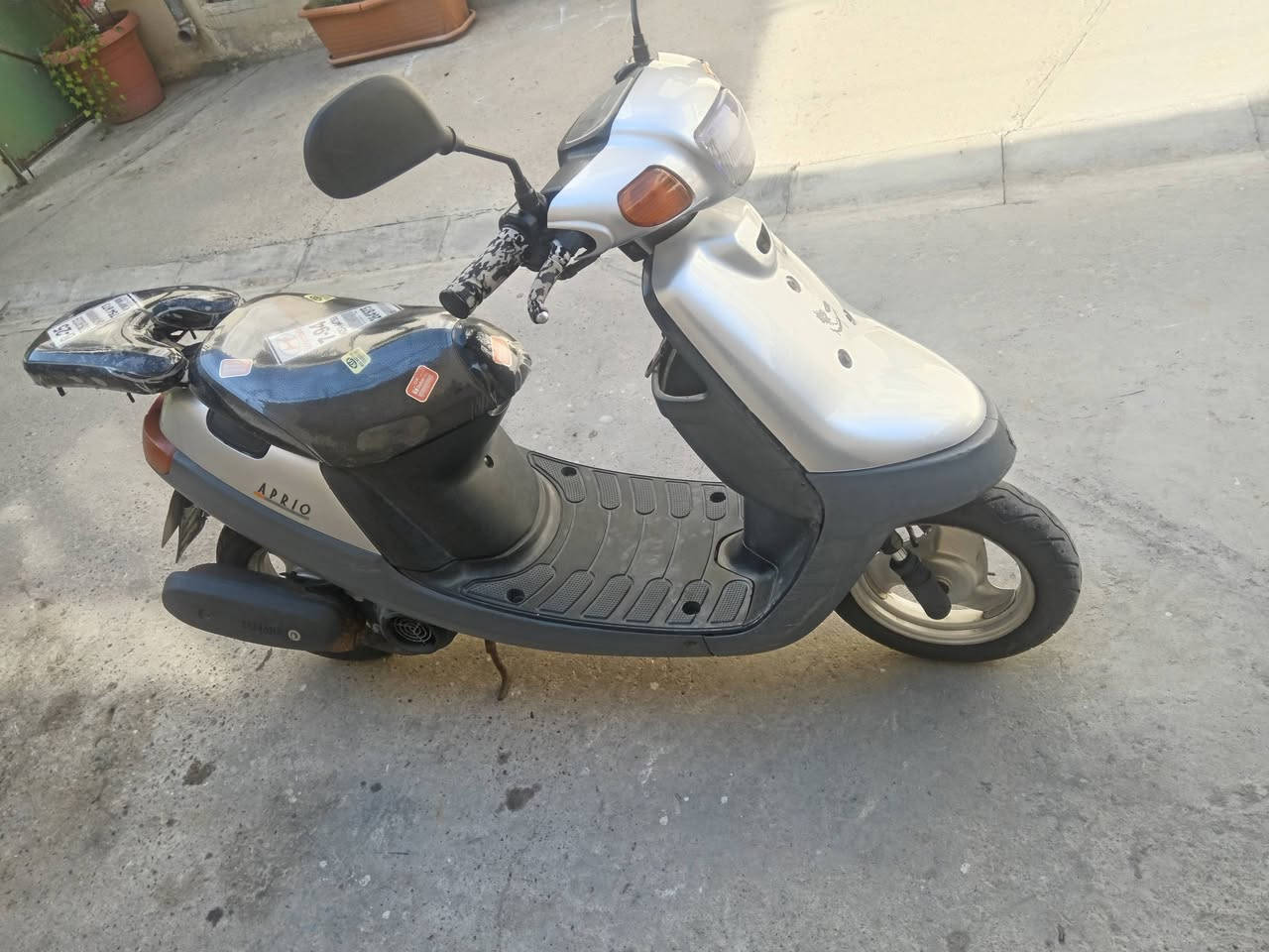 اسلام علیکم مطور توتين اللبيع مكينة ما مفتوح ويرمنية كلو شغال
شاصي شرط سعر 400وبي مجال ***********
