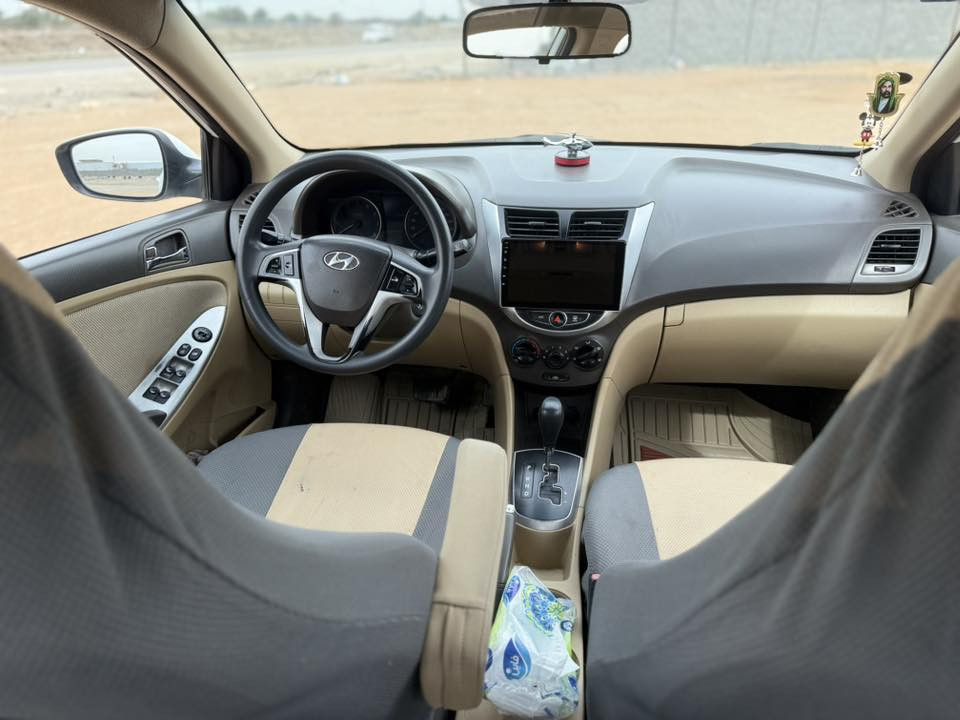 السلام عليكم هونداي اكسنت 2013خليجي رقم بغداد
أنكليزي باسمي مكينه 1600 دبل قطره ماشيه 74
مكفوله كفاله عامه من الصبغ ول تبديل عده بارد بصيط مواصفات بلو /فتحه /5تجاوي /أربع دسك /فتحه /السعر
112مكان السياره بابل رقم المبايل ***********
