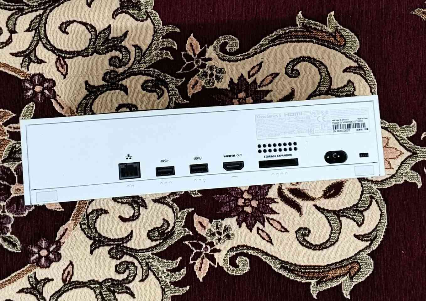 مواصفات الجهاز:
يشغل الألعاب على120فريم في الثانية+512GB+يدعم HDRويطيك أعلى فريمات

حالة الجهاز:
الجهاز نضيف جداً مستعمل شهرين فقط وما اشغلة هواي لان عندي دراسة 

ملحقات الجهاز:
اليدة الأصلية+يدة كيمسر+سماعات كيمنك+غراص الجهاز الأصلية كاملة ماكو اي نقص+كارتونة الجهاز

السعر:
320

موقعي كفاءات العبيدي الشارع الفاصل بين الكفاءات والسفير قرب مقهى جاكي

واتساب موجود ***********
