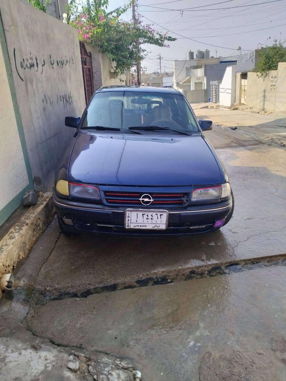 السلام عليكم سيارة استرا موديل 92 مشروع وطني باسمي سنويه جديد ل2028 سيارة بدون عيب صدر وتايرات ومكينه. جديد وكوبون بانزين هم موجود سعرة 35شراي يتصل ***********
