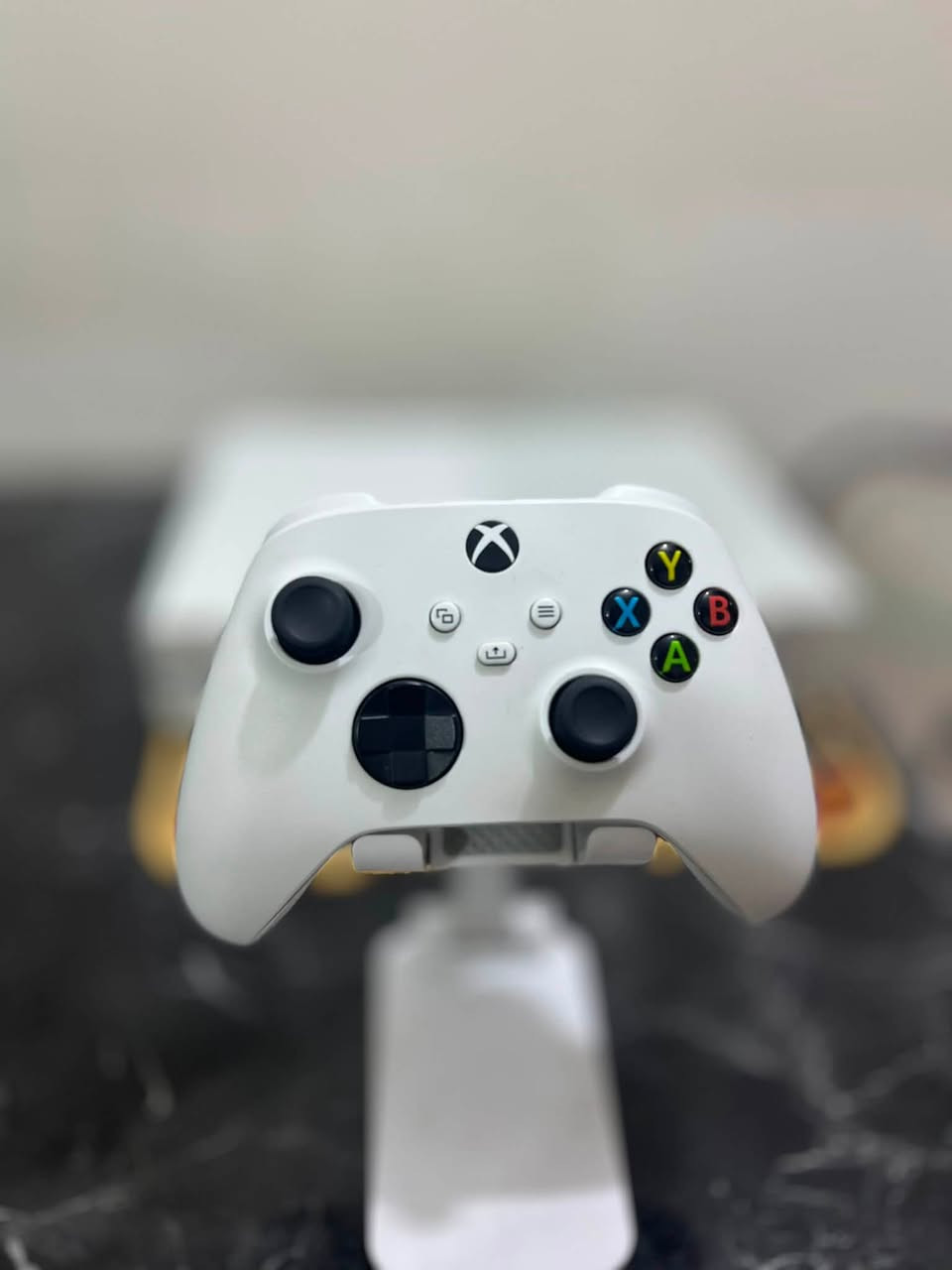 للبيع: Xbox One S بحالة ممتازة

 الذاكرة: 500 جيجابايت (نص تيرة).

: يأتي مع يد تحكم اكس بوكس سيريس

 🔌 الملحقات: كامل ملحقاته الأساسية (وايرات التشغيل كاملة).

: الجهاز نظيف جداً وبحالة ممتازة (شرط الفحص).

💰 السعر:

 165 ألف

 الموقع: بغداد _ الدوره. متوفر خدمه توصيل 

 📞 للتواصل والاستفسار (اتصال أو واتساب): 

***********
