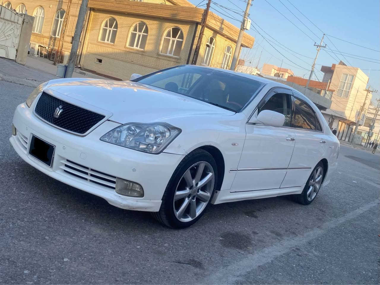 شاهينة ٢٠٠٥
١٨٢ سبورت 
براوة 
كيرومةكينةوتندوتولى 
تةقةورةقةبةشةرت 
تازةداخل تازةجامى هةلكيراوة 
ناورةساسى فورميكا سور٣ دوكمة
نرخى خواربازار أگةرموشتةرى تيل بكة
*********** رانية, السليمانية
