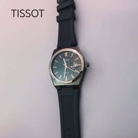 ساعة • للبيع