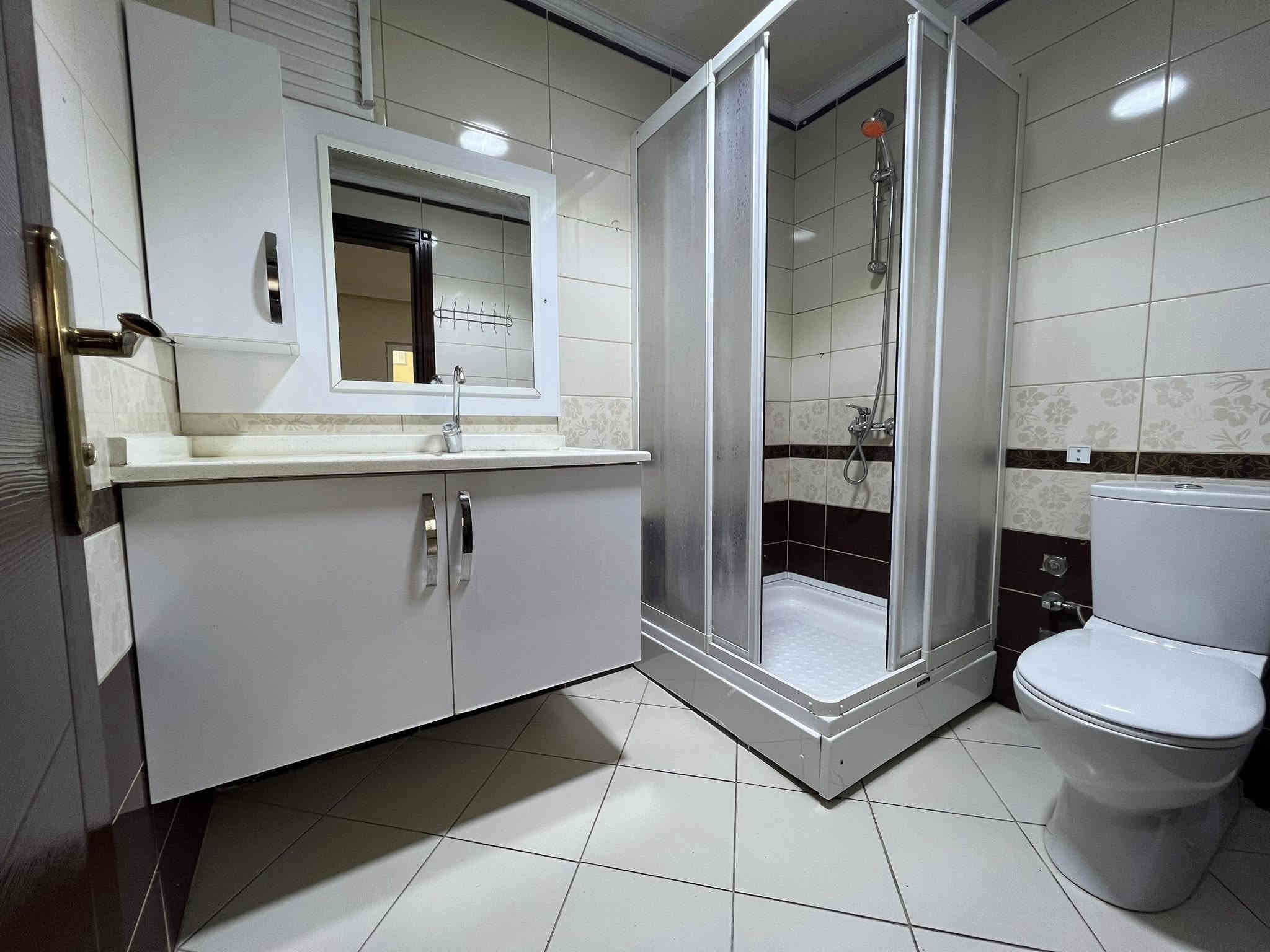 شقة للبيع في مجمع افرو ستي-دهوك
عمارة:
‏‎المساحة ١٨٦
غورقة :٣+1 
واجهة جنوب غرب
 . --
‏‎اذا كنت ترغب في شراء شقة او بيعه يمكنكم التواصل معنا
‏Tell-0750 147 2738
Tell-0750 309 7898
‏whatsapp
Viber
‏‎شقه بو فروتنى ل پروژى افروستي -دهوك
‏‎بالگه ها:
‏‎روبه رئ ١٨٦
ژور:٣+1
ئاراسته. --
ئەگەر تە حه ز هه بيت ملكه كى بكرى يان بڤروشى  ‌‏پەيوەندێ بمە بکە
‏ Tell-0750 147 2738
Tell-0750 309 7898

‏/whatsapp/‎
Viber
