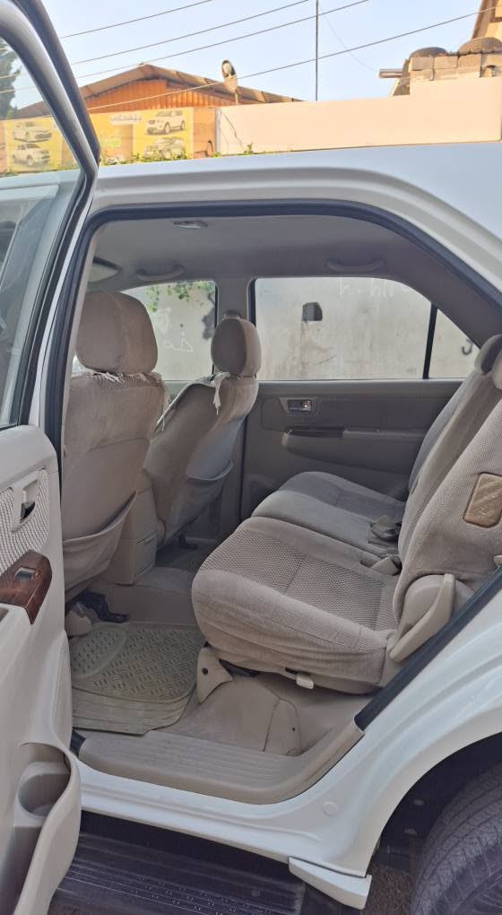فۆک چێنەر مۆدیل 2007 چوار پستۆنە  دوو پەڵە بۆیاخی هەیە سەنەوی تاکو 2030نوێیە سێ ڕیز کوشنەو گێرو مەکینە تەقەورەقەش بەشەرت دیناری مەسرەف تێدانی بۆ زیاتر زیانیاری پەیوەندی بەم ژمارەوە بکە واستاپ و ڤایبەریشی لەسەرە   
*********** رانية, السليمانية
