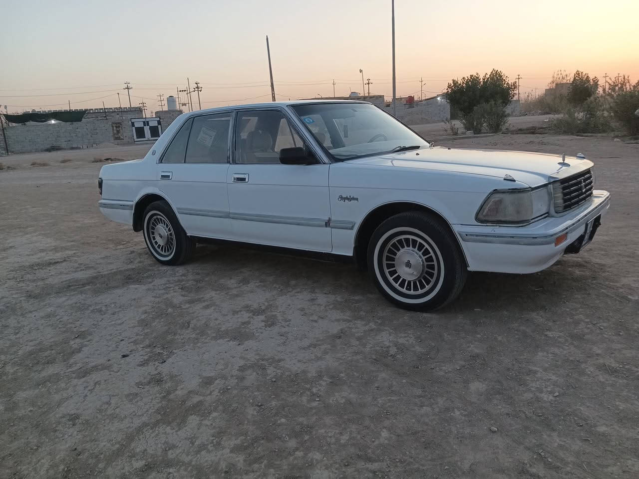 سلام عليكم سيدان للبيع محور مديل ٩٠رقم كليزي بابل سنويه مجدده مشروع وطني بسمي مكفولة من  ضربة وكص ونقل محرك كير كسن حديديه تخم تيرات كهربائيات كل شقاله السعر ٤٦وبيه مجال رقم الهاتف *********** مكان ديوانيه عفك
