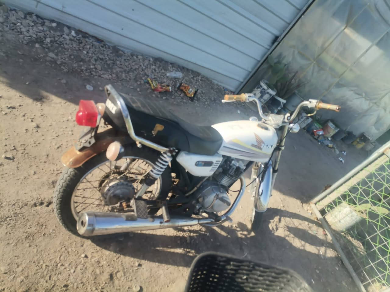 للبيع نامه شلامجه موديل 15اوراق اصولي نقص ورقه وحده السعر 500وبيه مجال كامله اي نقص ما بيه مكاني الحمزة الغربي خيكان متواجد خاص ***********
