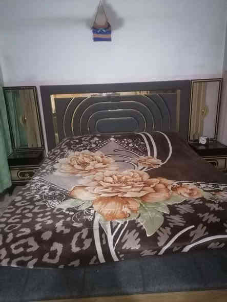 غرفه نوم تركي درجة اولى جديده حيل السعر 800 ألف هاتف***********
