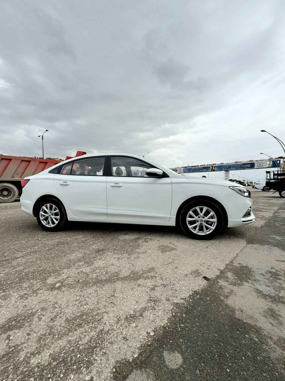 بەناوی خوا
  تکایە هەمووزانیارییەکانم نوسیوە بێ کەم وکوڕی
***********_***********
ئۆتۆمبێلی جۆری MG5ستانداردپڵاس موديل 2024 
  تەنها18هەزارکم ڕۆیشتوو کامل سێرڤسی شەریکەیە
 سەیارەکەبێ بۆیاغەدوو جێ ساردی هەیە
  (شار سلێمانی) بۆنرخ پەیوەندی بکە لەخزمەتام
***********_*********** السليمانية, العراق
